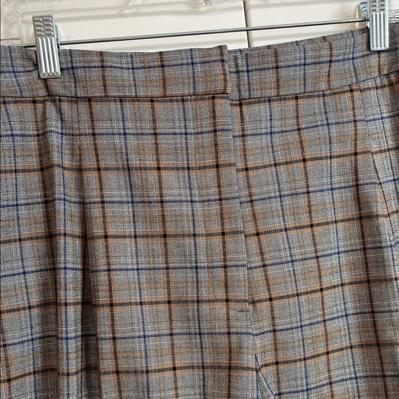 Grey Dressy Plaid Shorts in Gray and Brown, Size 12 - Picture 2 of 7